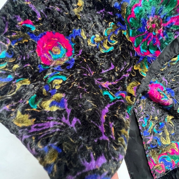 Scarf Emanuel Geraldo Velvet Black Pink Purple Shimmering Fringe Made in Canada - Picture 4 of 6